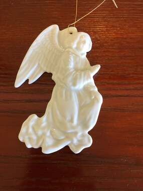 Fitz & Floyd Vintage Porcelain Kneeling Praying Angel Christmas Ornament Japan